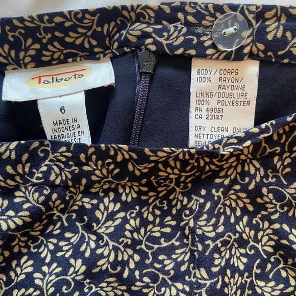 Talbots Floral Botanical Scroll Print Black Midi Skirt Size 6 - Picture 7 of 7